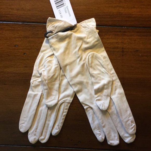 NWT Cream Vintage Style Day Gloves - Picture 3 of 3